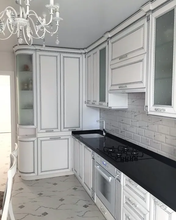 Кухня на заказ с фасадами из массива бука, Колхозный переулок, Смоленск